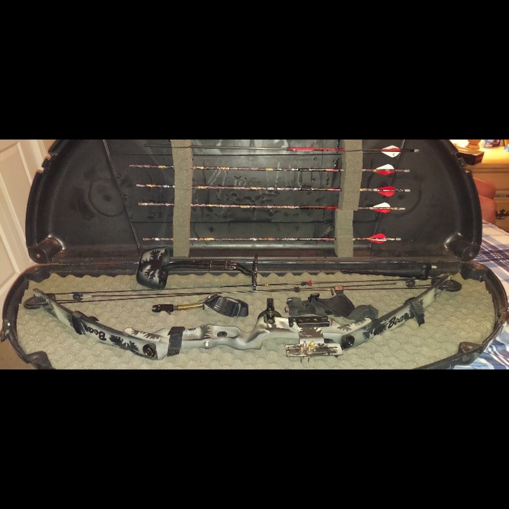 Compound bear bow